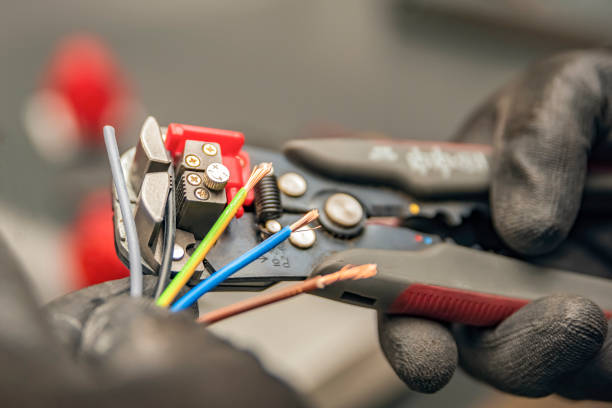 Best Affordable Electrician  in Mauston, WI